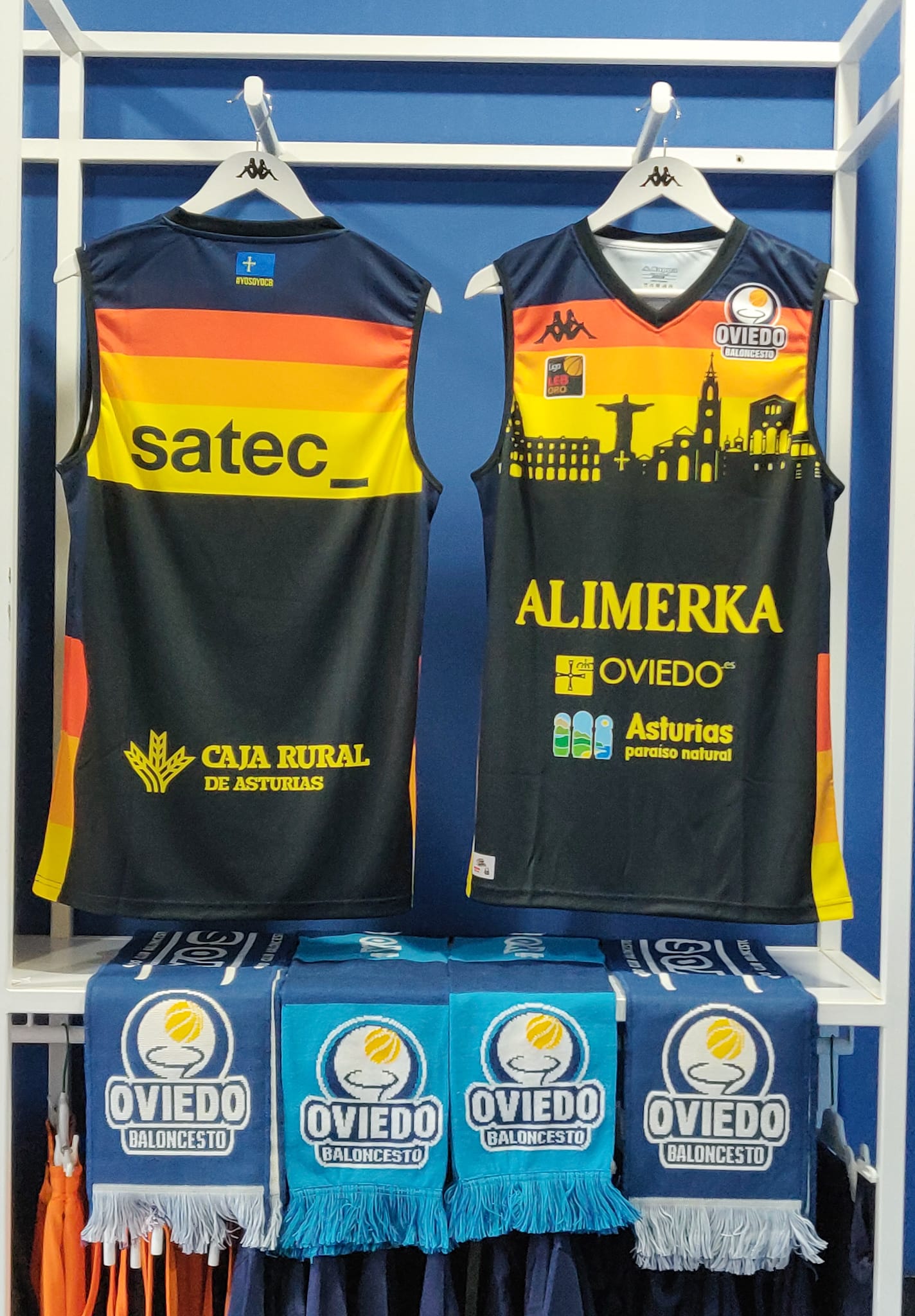 A la venta las nuevas equipaciones en la tienda oficial del club - Club  Baloncesto Gran Canaria